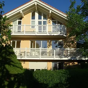  Apartment Findus